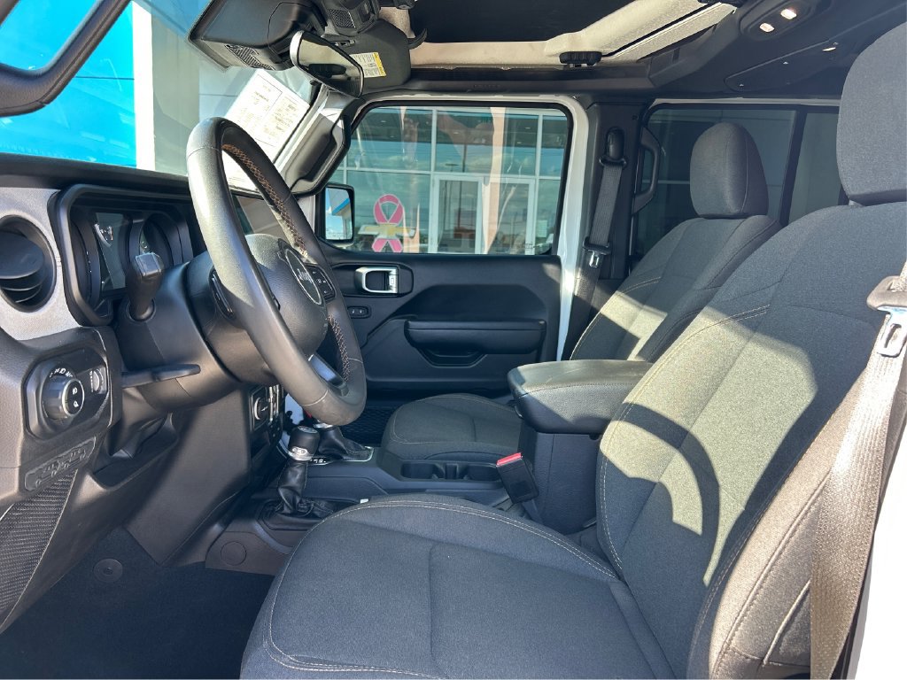 Used 2024 Jeep Gladiator Sport AWD/4WD image 9