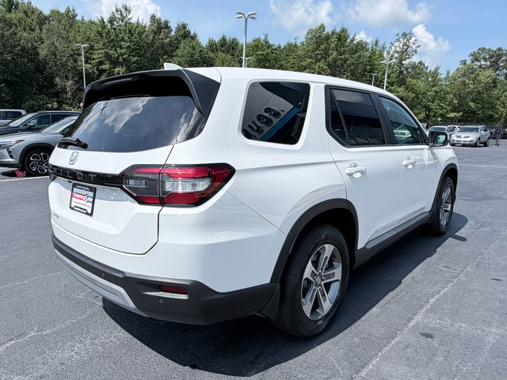 Used 2025 Honda Pilot EX-L image 5