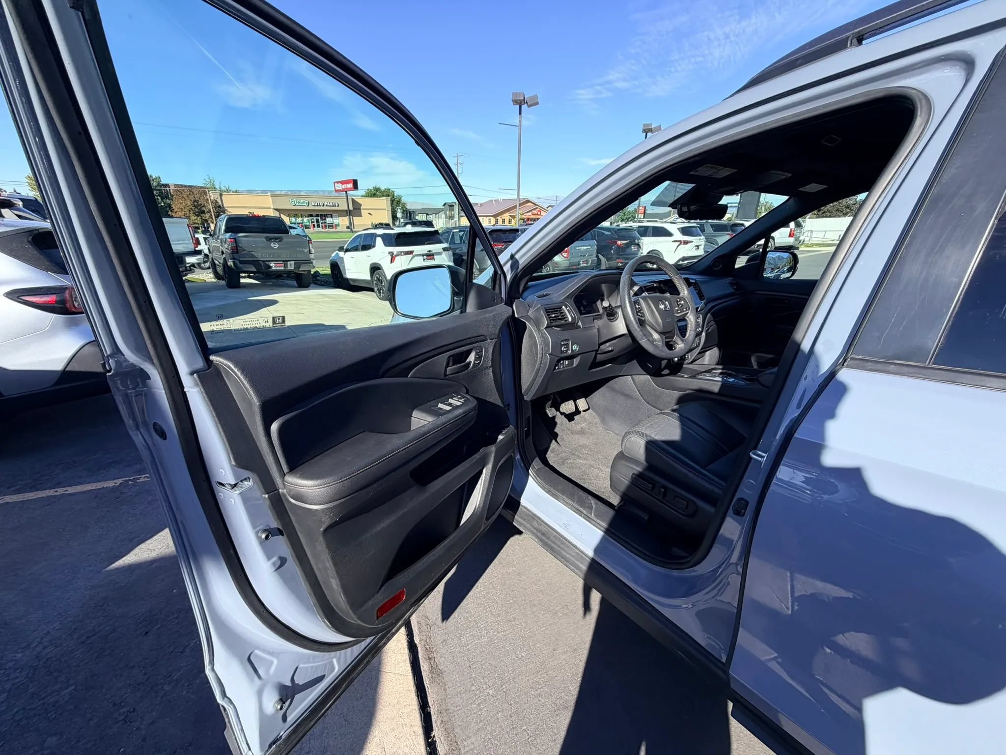 Used 2025 Honda Passport TrailSport image 9