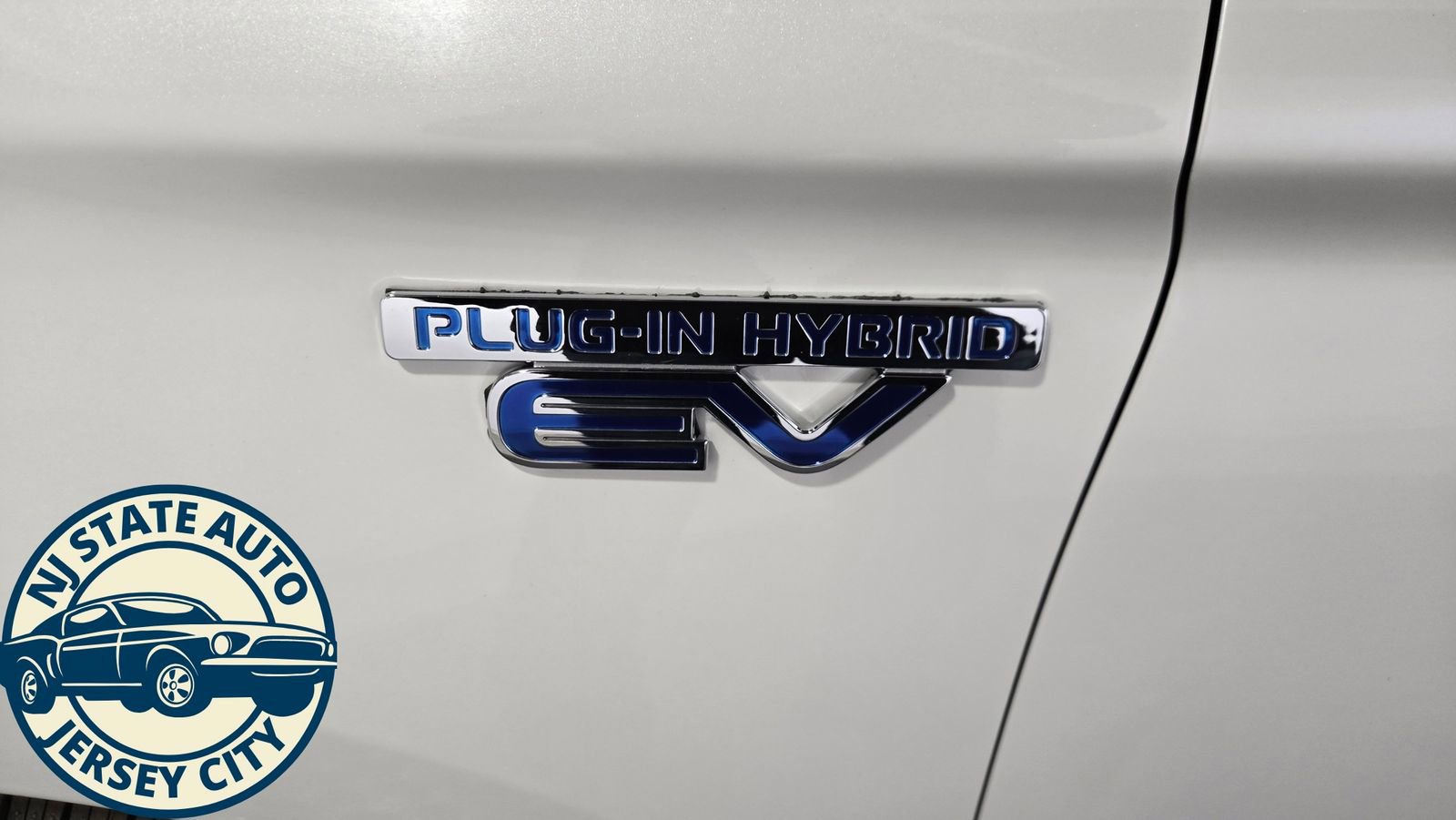 Used 2018 Mitsubishi Outlander SEL image 26