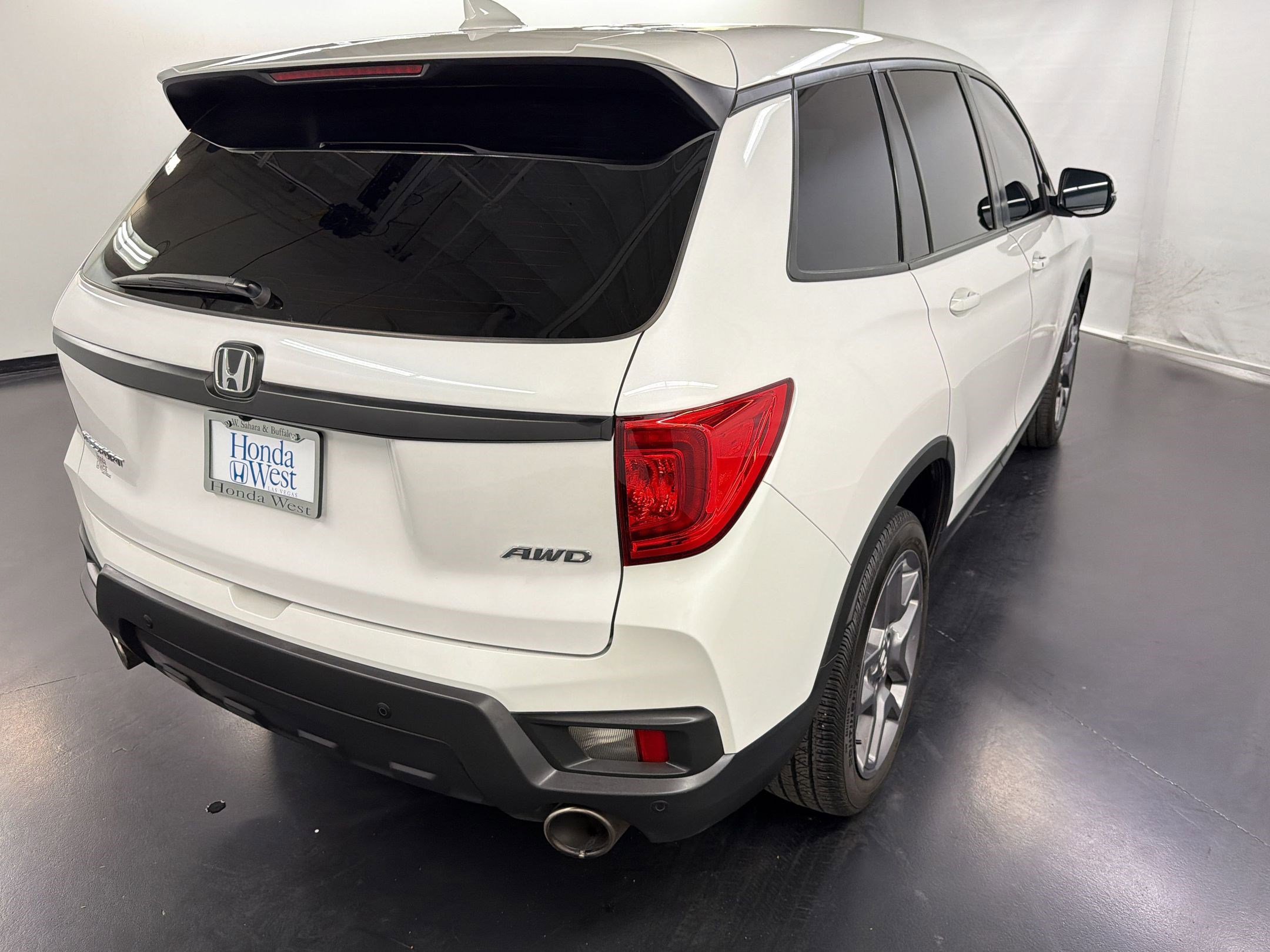 Certified 2023 Honda Passport EX-L image 9