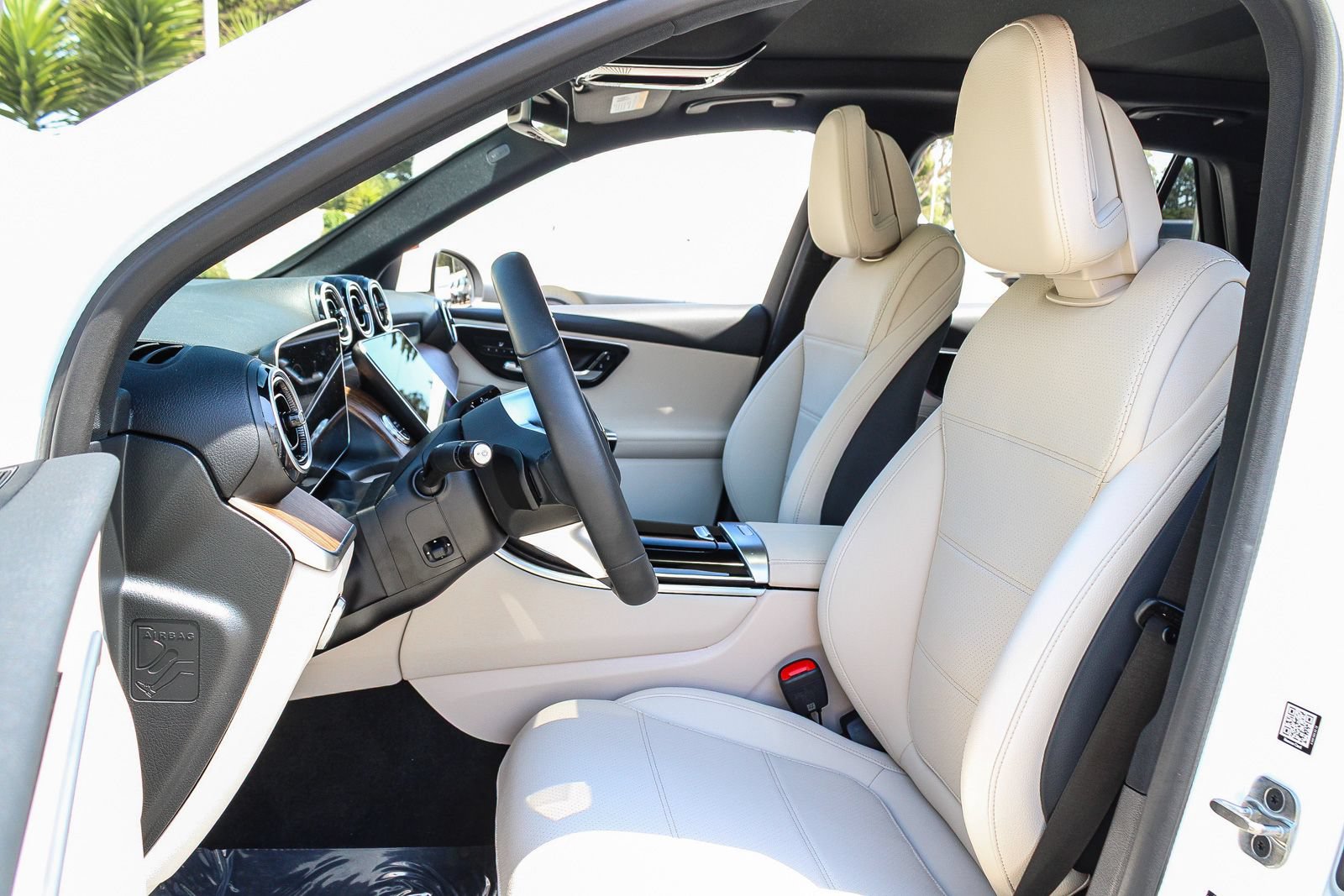 Certified 2026 Mercedes-Benz GLC 300 4MATIC image 18