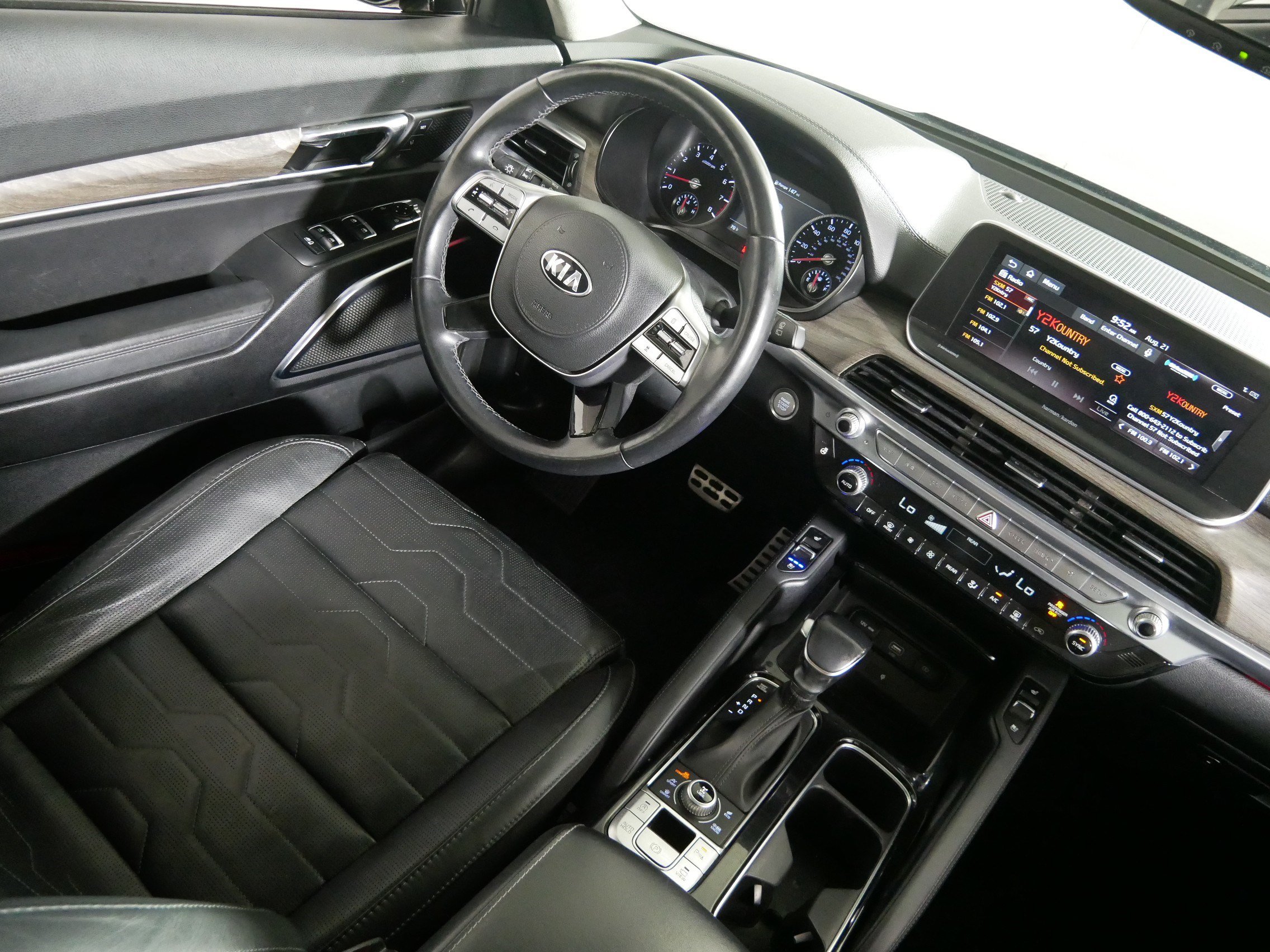 Used 2020 Kia Telluride SX w/ SX Prestige Package AWD/4WD image 9