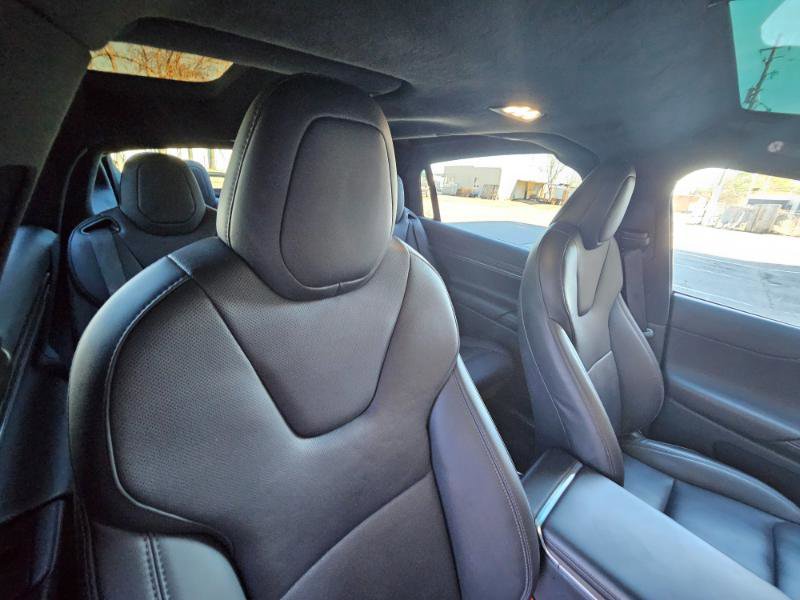 Used 2023 Tesla Model X image 49