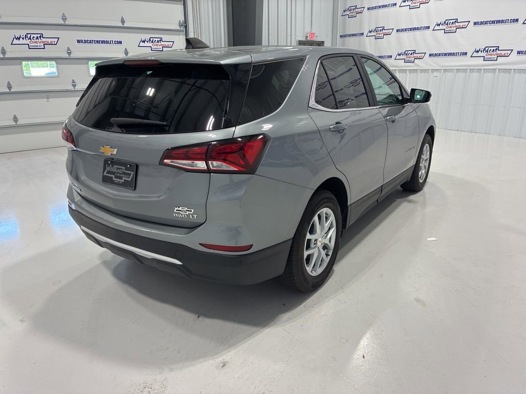 Used 2024 Chevrolet Equinox LT AWD/4WD image 6