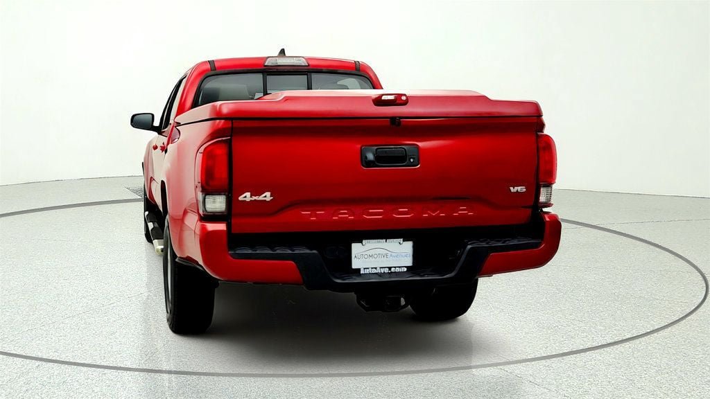 Used 2018 Toyota Tacoma SR w/ SR Convenience Package AWD/4WD image 6