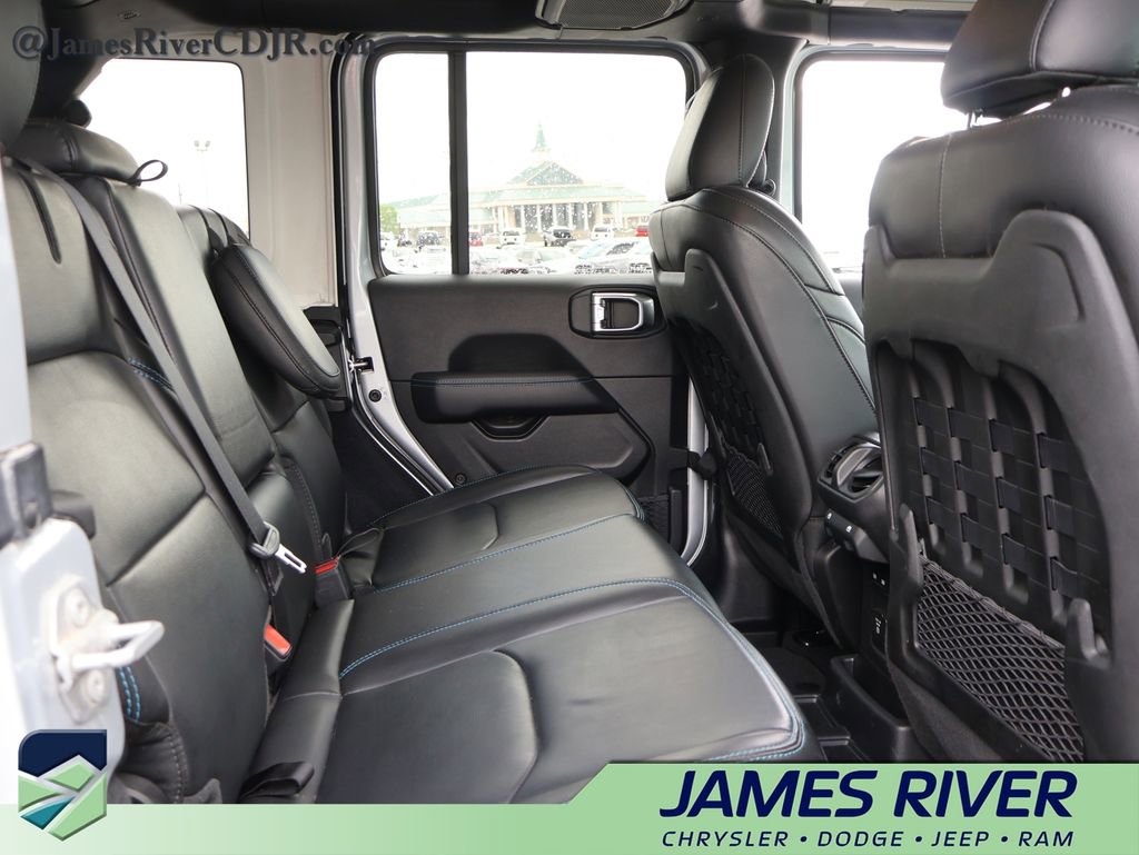 Used 2023 Jeep Wrangler Unlimited Rubicon 4xe w/ Cold Weather Group AWD/4WD image 12