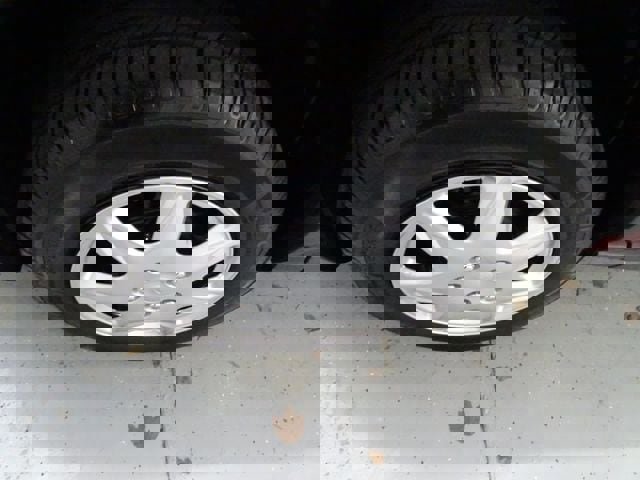 Used 2019 Toyota RAV4 LE FWD image 23