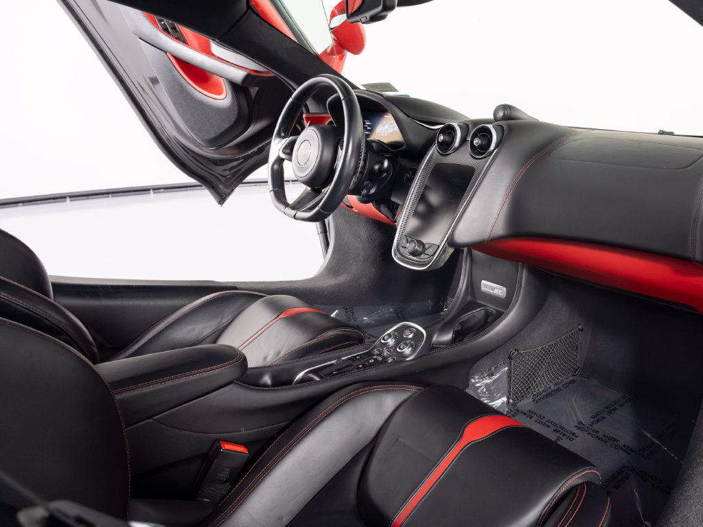 Used 2017 McLaren 570S RWD image 28