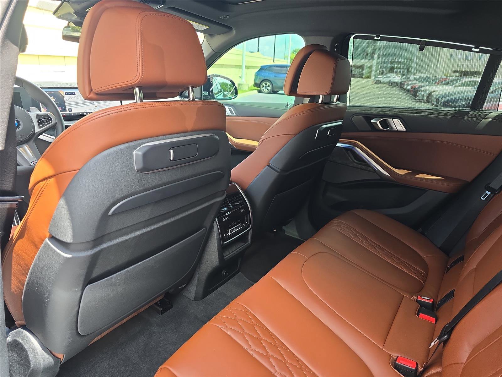 Used 2026 BMW X6 xDrive40i w/ Executive Package AWD/4WD image 12