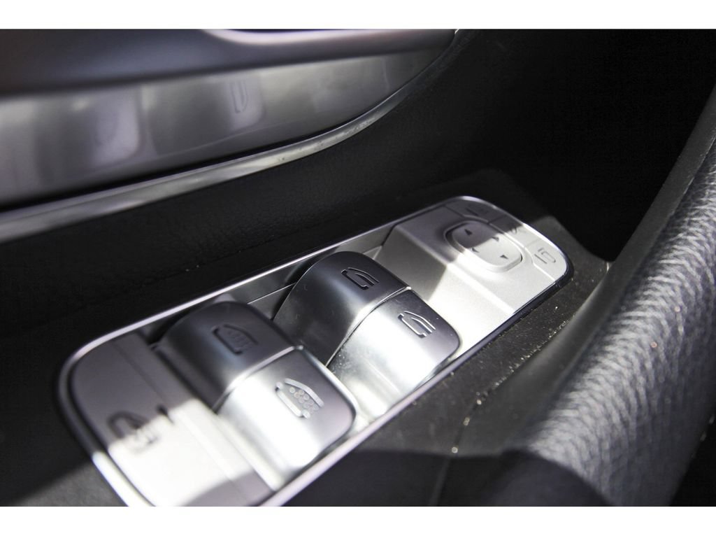 Used 2023 Mercedes-Benz GLS 450 4MATIC image 21