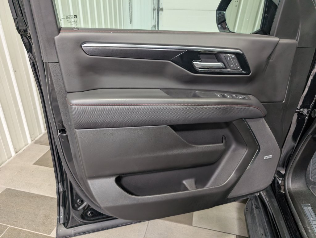 Used 2025 Chevrolet Tahoe RST w/ RST Capability Package AWD/4WD image 14