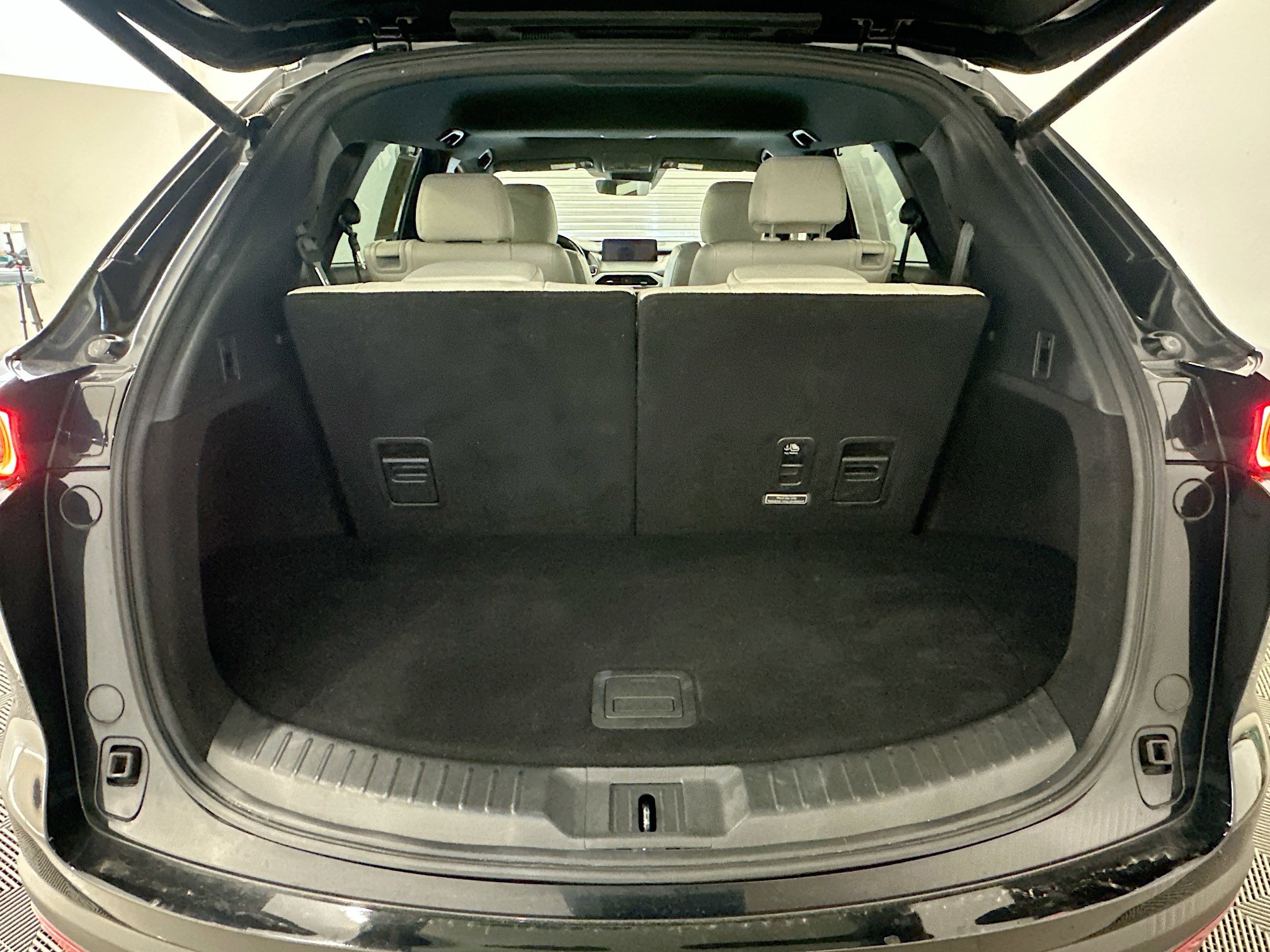 Used 2023 MAZDA CX-9 Signature AWD/4WD image 32