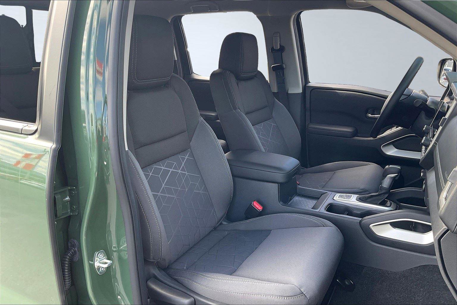 New 2026 Nissan Frontier SV w/ Tow Package image 9