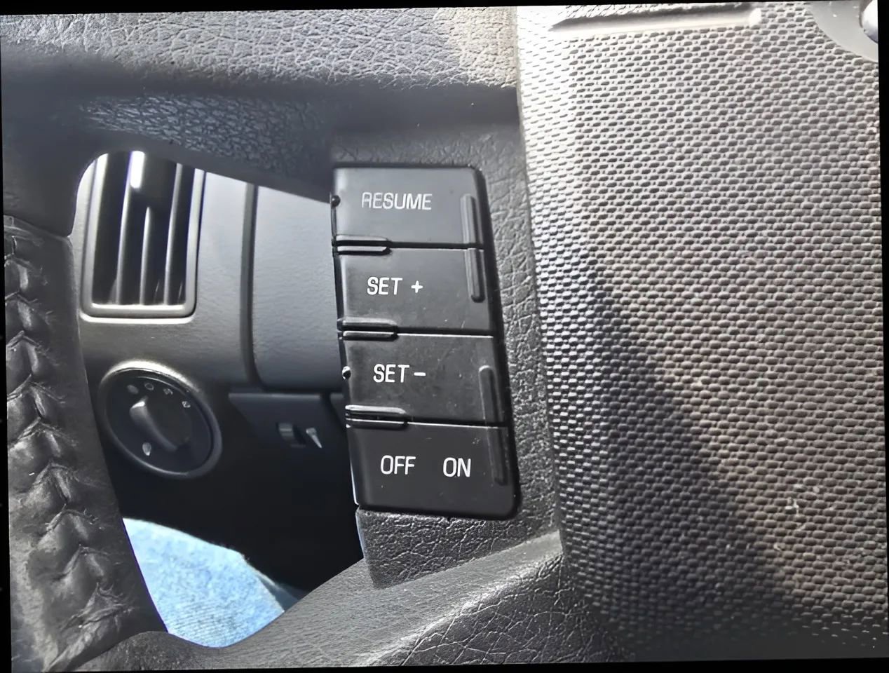 Used 2009 Ford Edge SEL FWD image 23