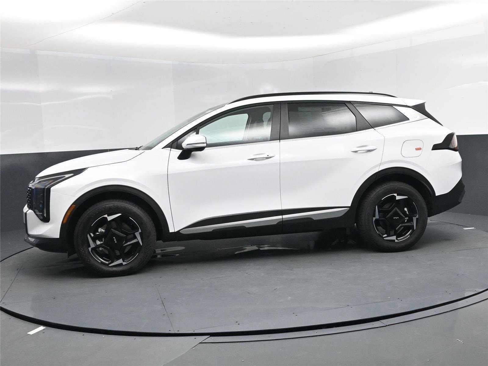 New 2026 Kia Sportage EX image 3