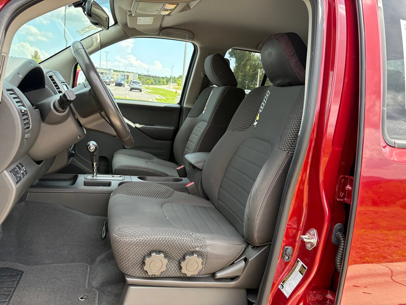 Used 2019 Nissan Frontier PRO-4X AWD/4WD image 25