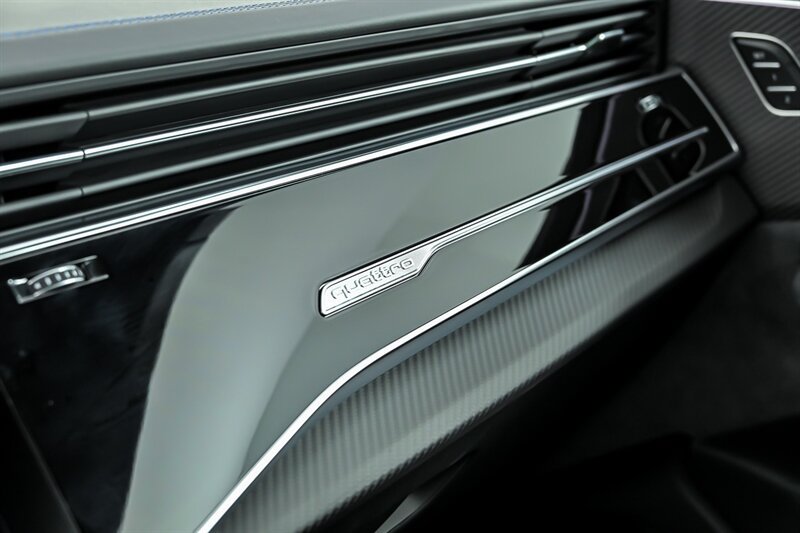 Used 2026 Audi RS Q8 performance AWD/4WD image 29