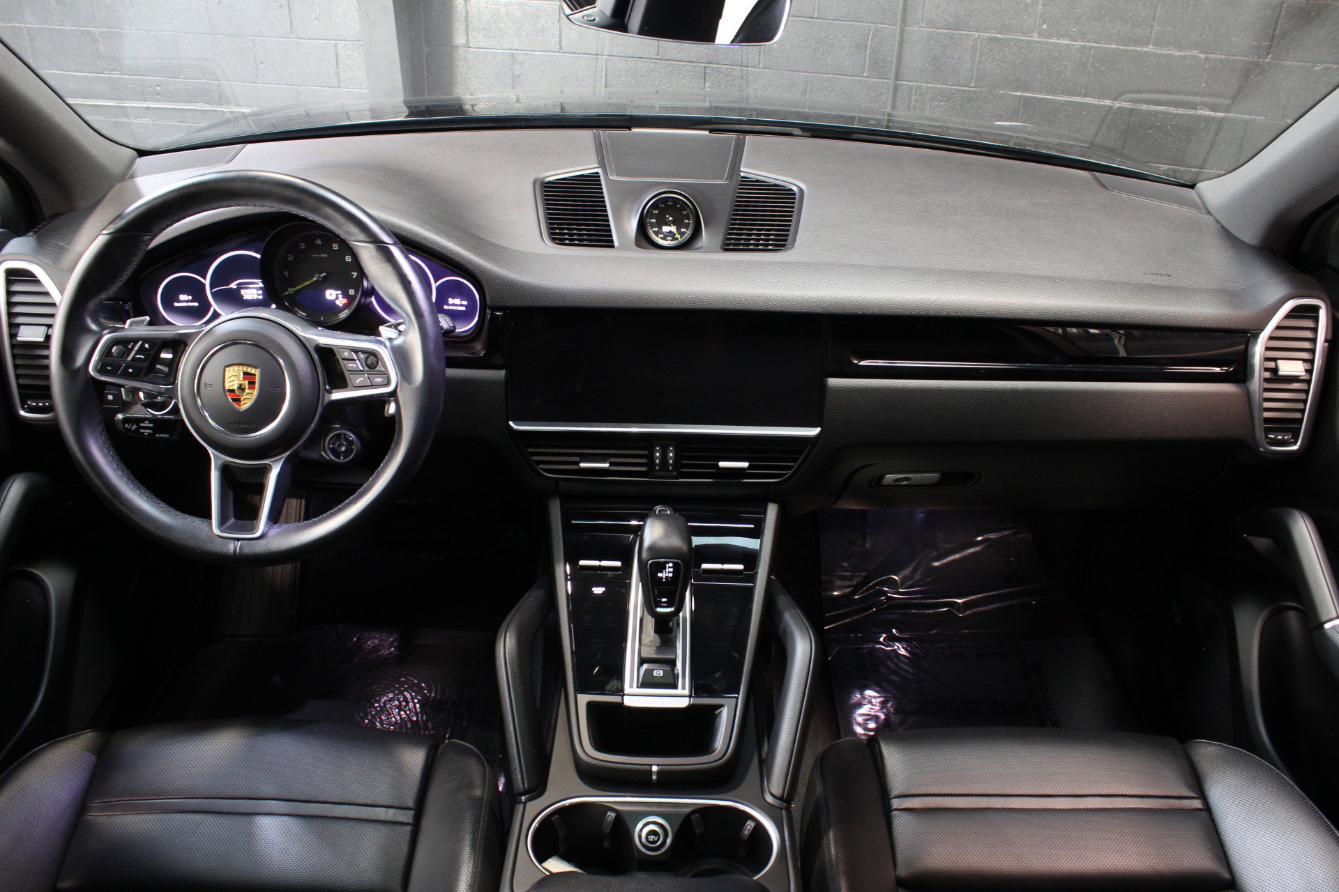 Used 2022 Porsche Cayenne E-Hybrid w/ Premium Package image 23