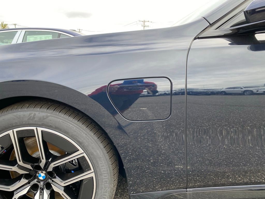 New 2026 BMW 750e xDrive image 15