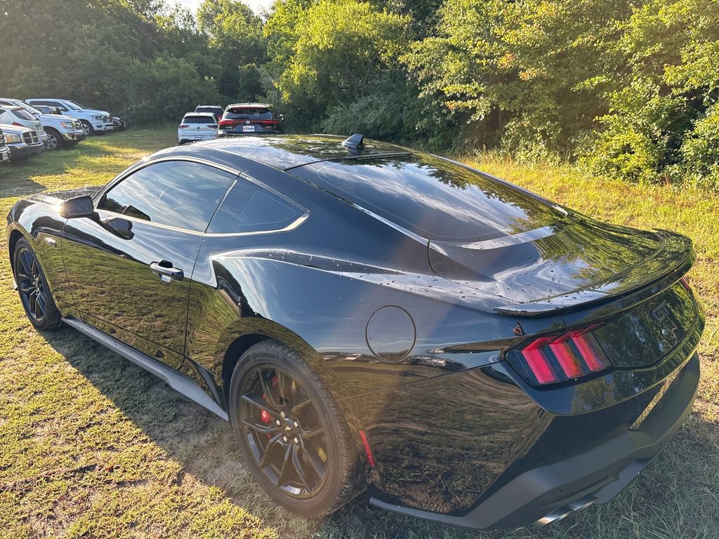 Used 2025 Ford Mustang GT Premium RWD image 18
