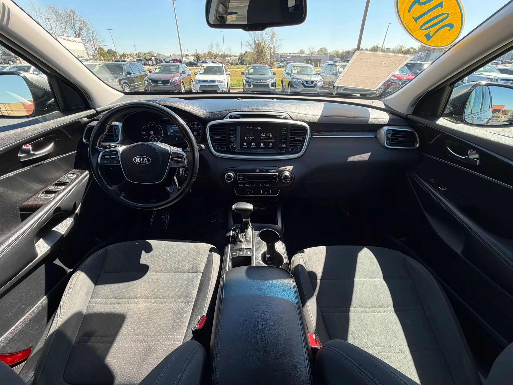 Used 2019 Kia Sorento LX w/ LX Convenience Package image 16