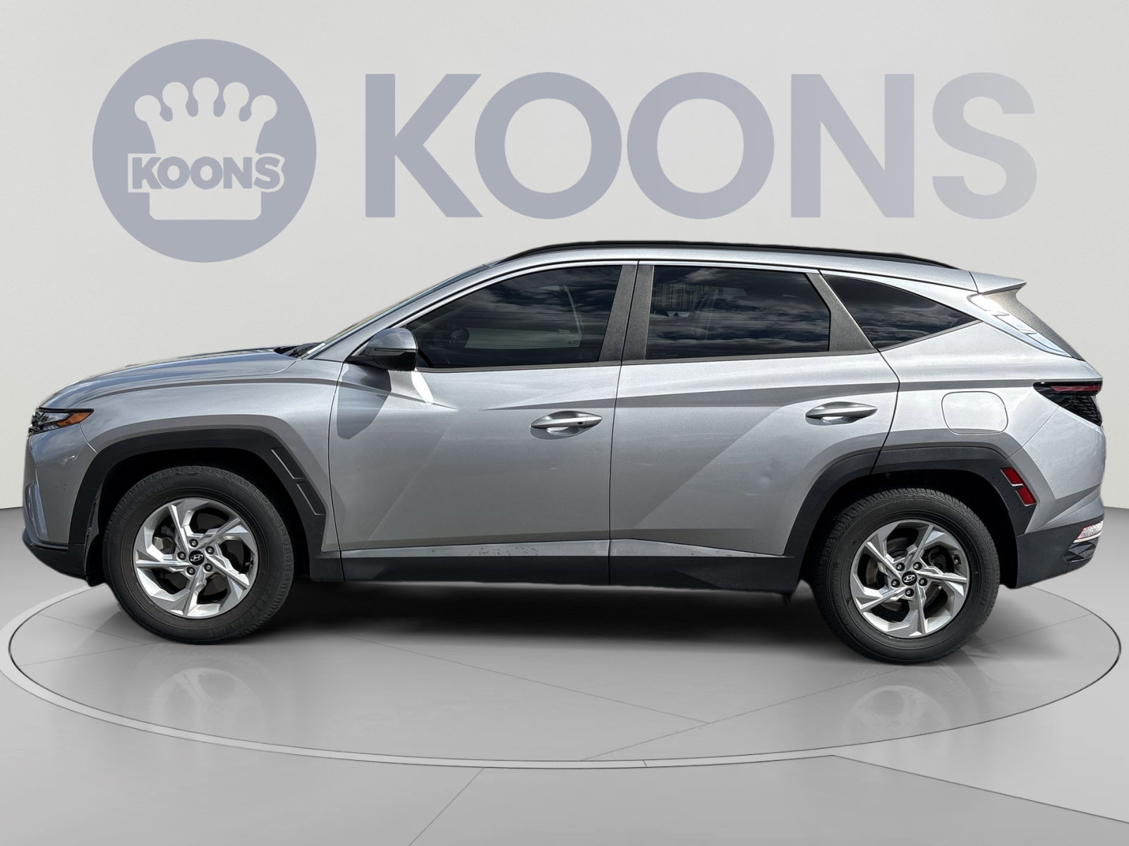 Used 2022 Hyundai Tucson SEL FWD image 2