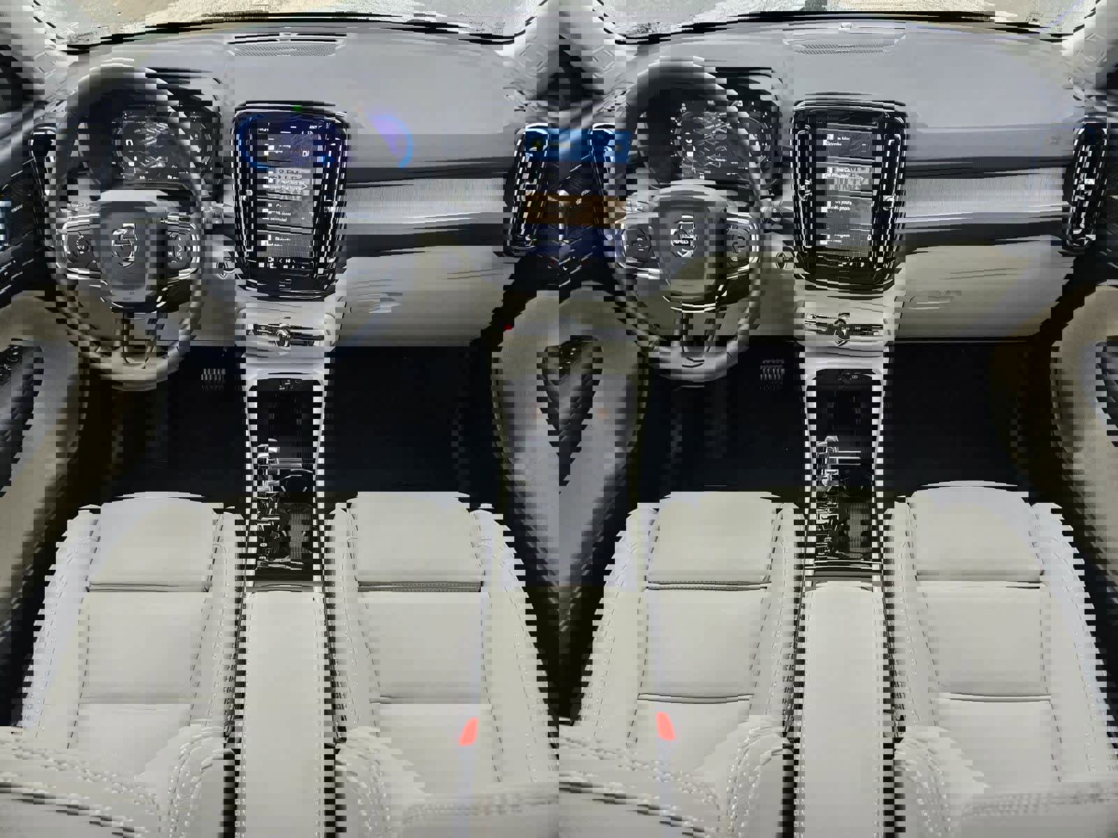 Used 2024 Volvo XC40 B5 Ultimate w/ Protection Package Premier image 15