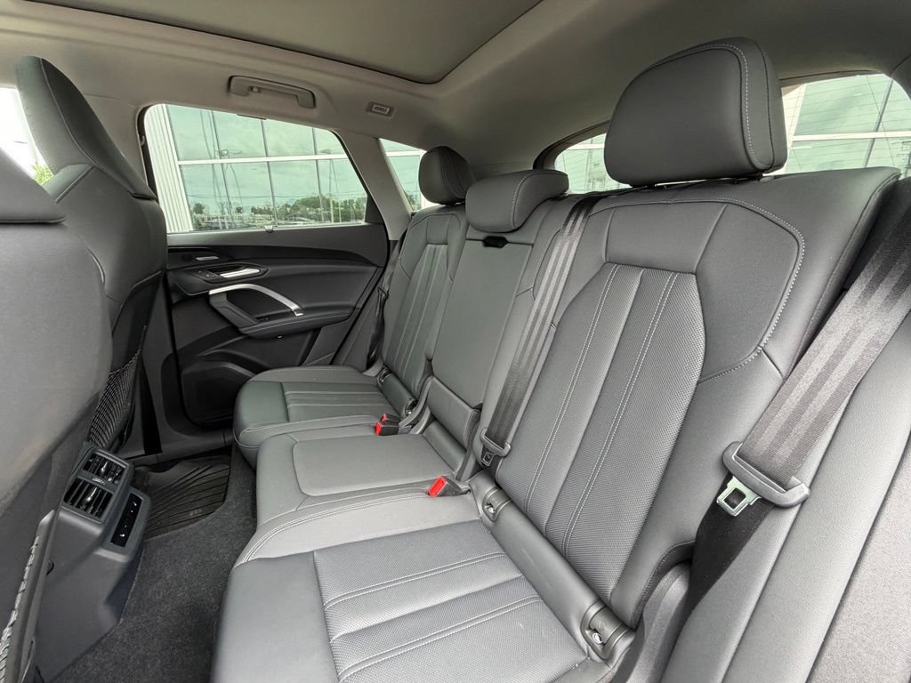 Certified 2025 Audi Q5 Prestige AWD/4WD image 23