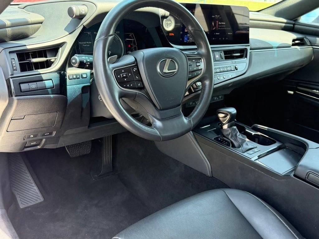 Used 2024 Lexus ES 300h w/ Premium Package FWD image 12