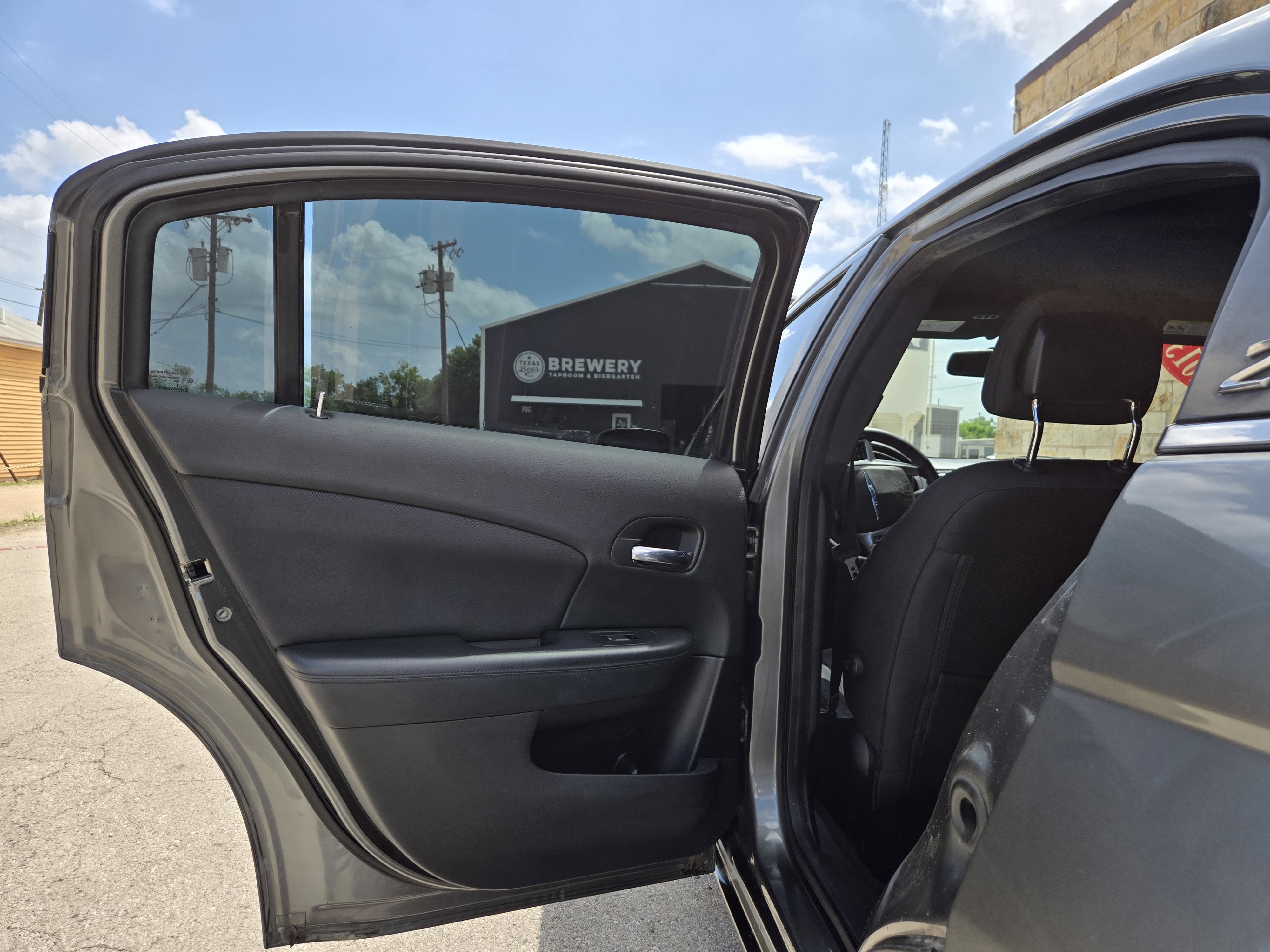 Used 2013 Chrysler 200 Touring w/ S Exterior Appearance Pkg FWD image 6