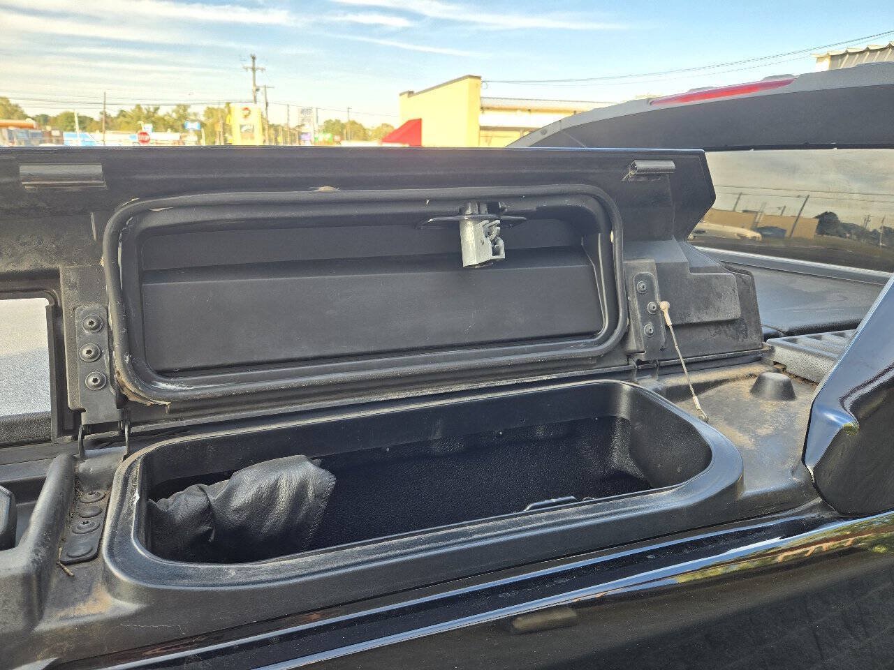Used 2010 Chevrolet Avalanche LTZ AWD/4WD image 7