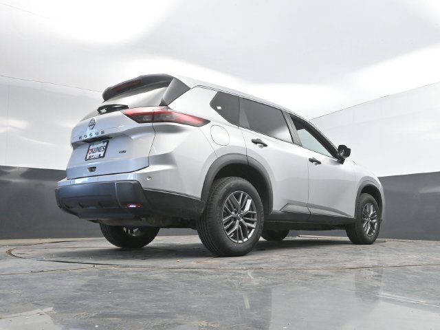 Used 2024 Nissan Rogue S AWD/4WD image 44
