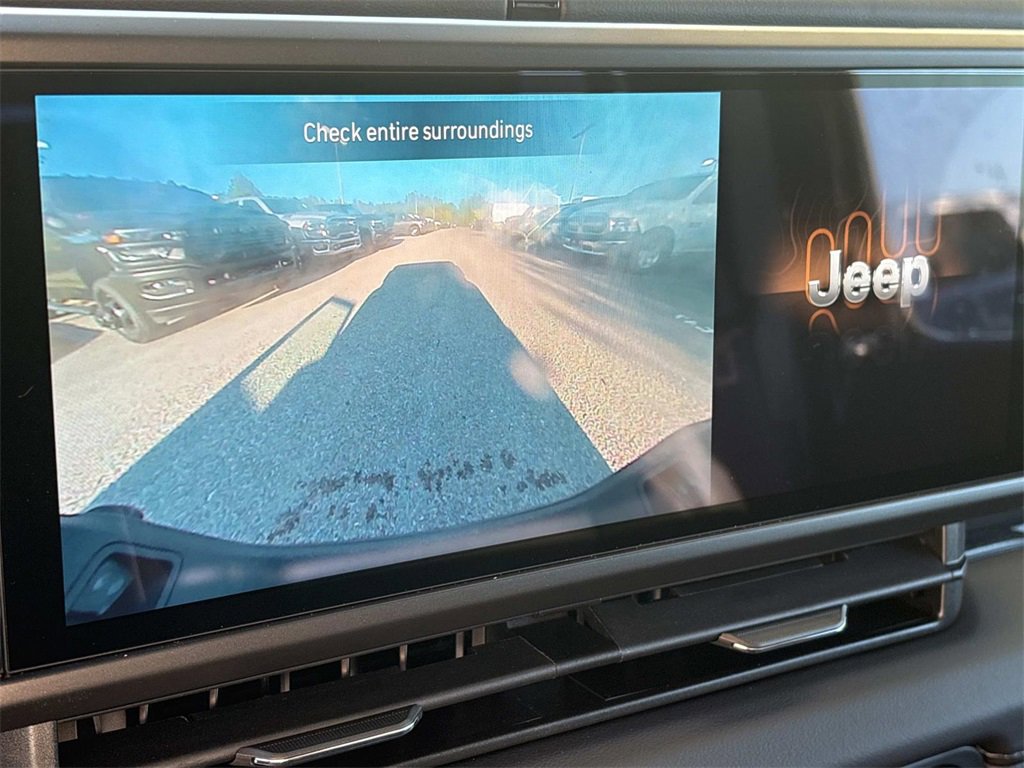 New 2025 Jeep Gladiator Sport image 29