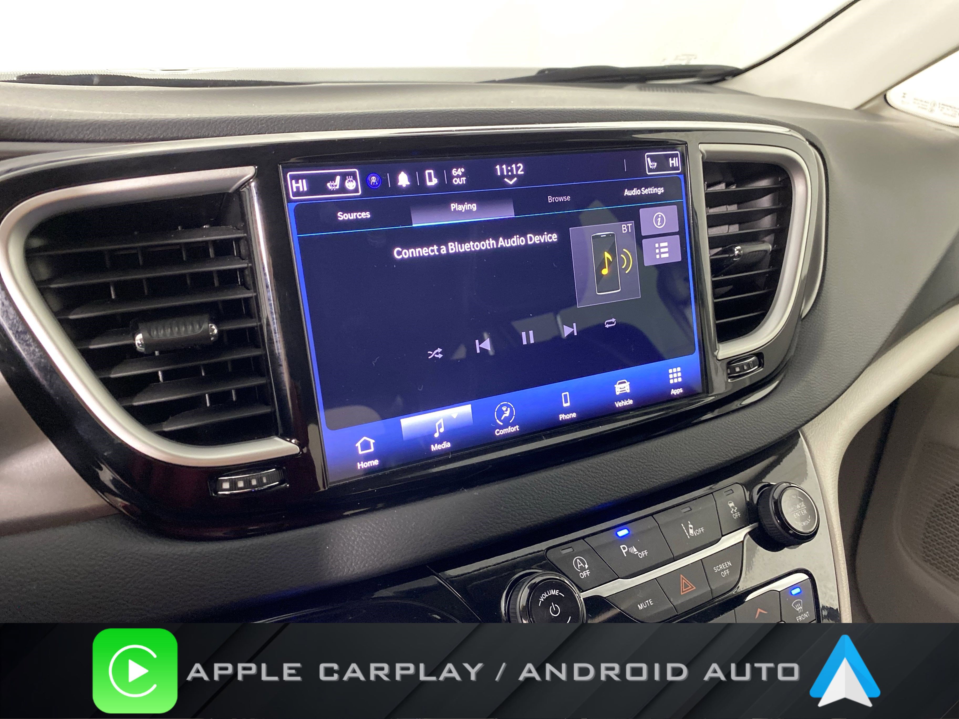 Used 2024 Chrysler Pacifica Touring-L image 2