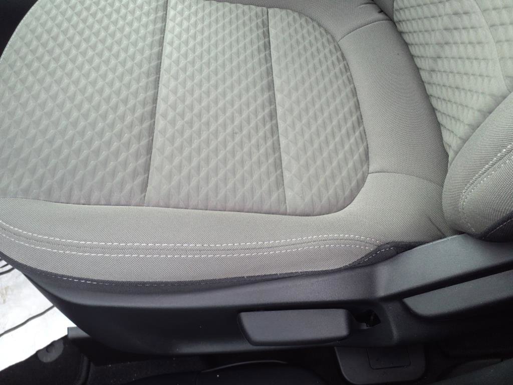 Used 2022 Ford Escape SE w/ Cold Weather Package image 9