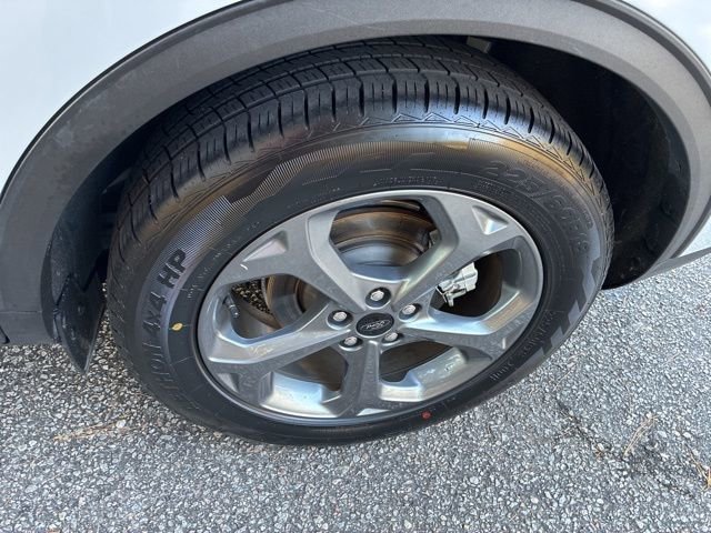 Used 2025 Ford Escape ST-Line image 12