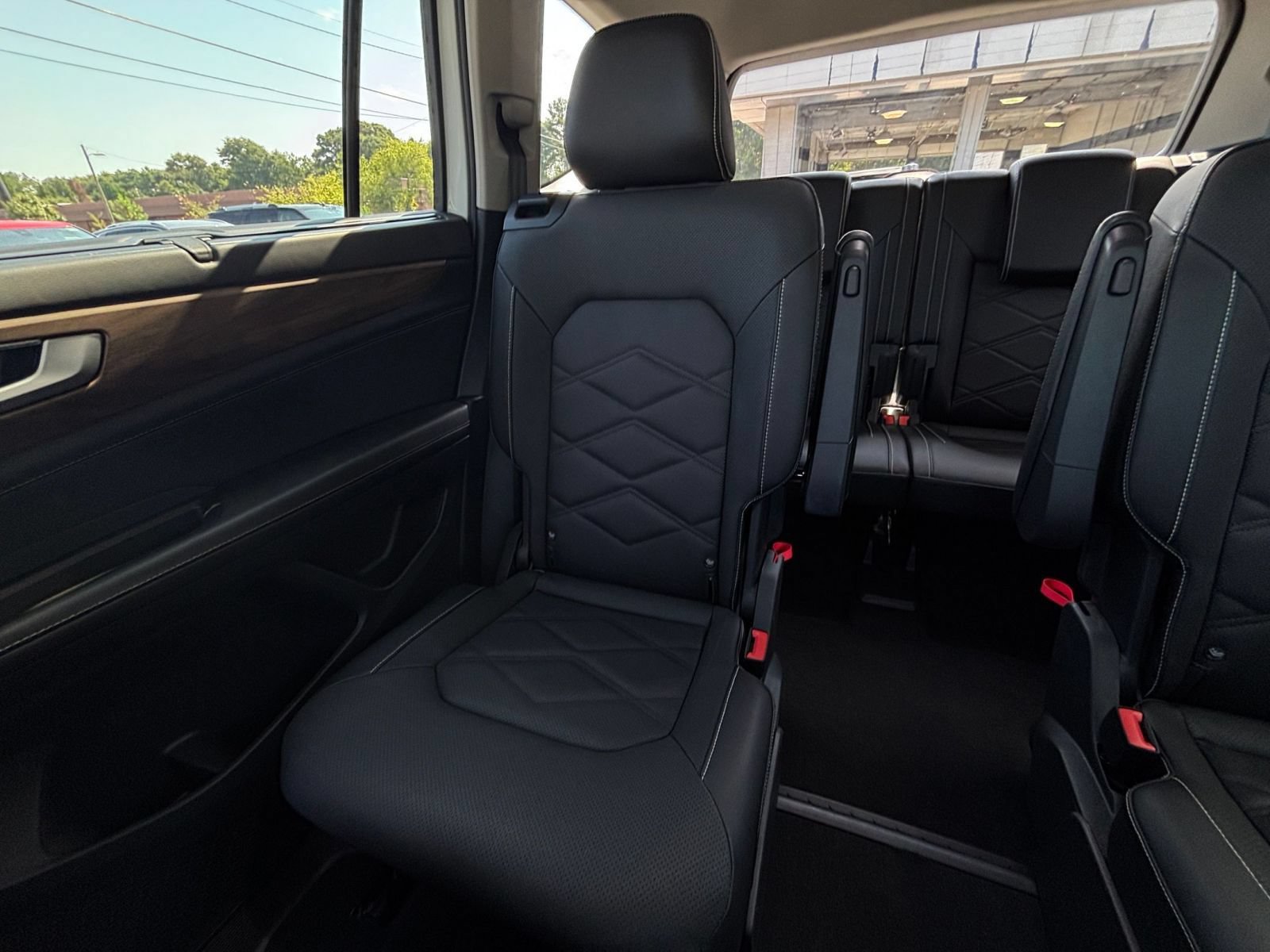 Used 2026 Volkswagen Atlas SE FWD image 37