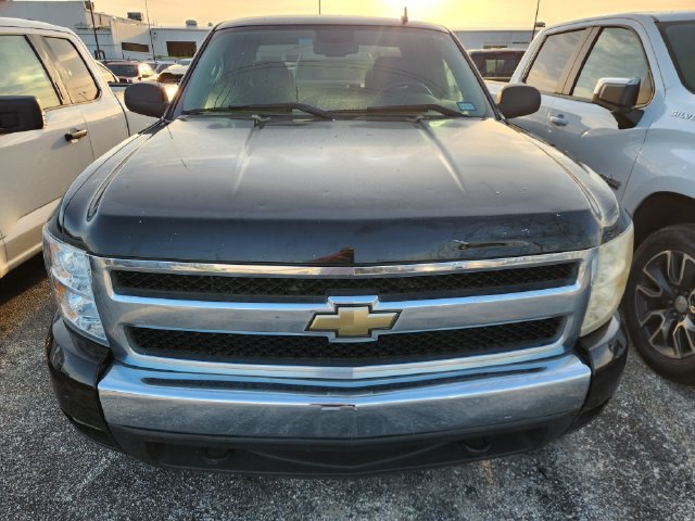 Used 2008 Chevrolet Silverado 1500 LT w/ 1LT Convenience Package RWD image 2