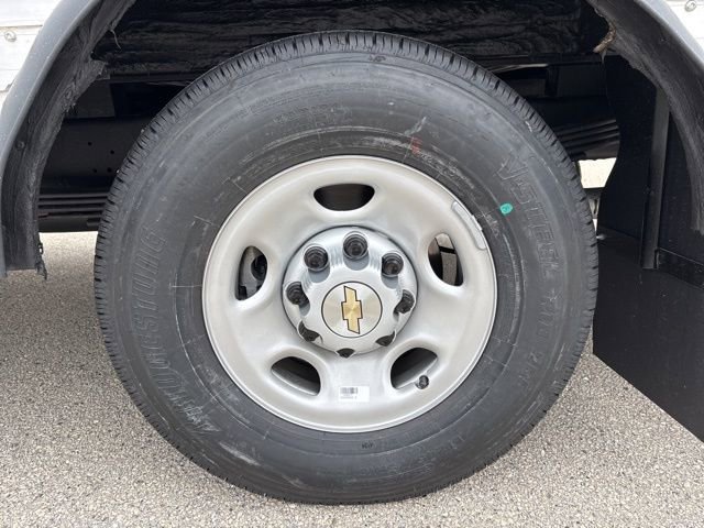 New 2025 Chevrolet Express 3500 w/ Power Convenience Package RWD image 7