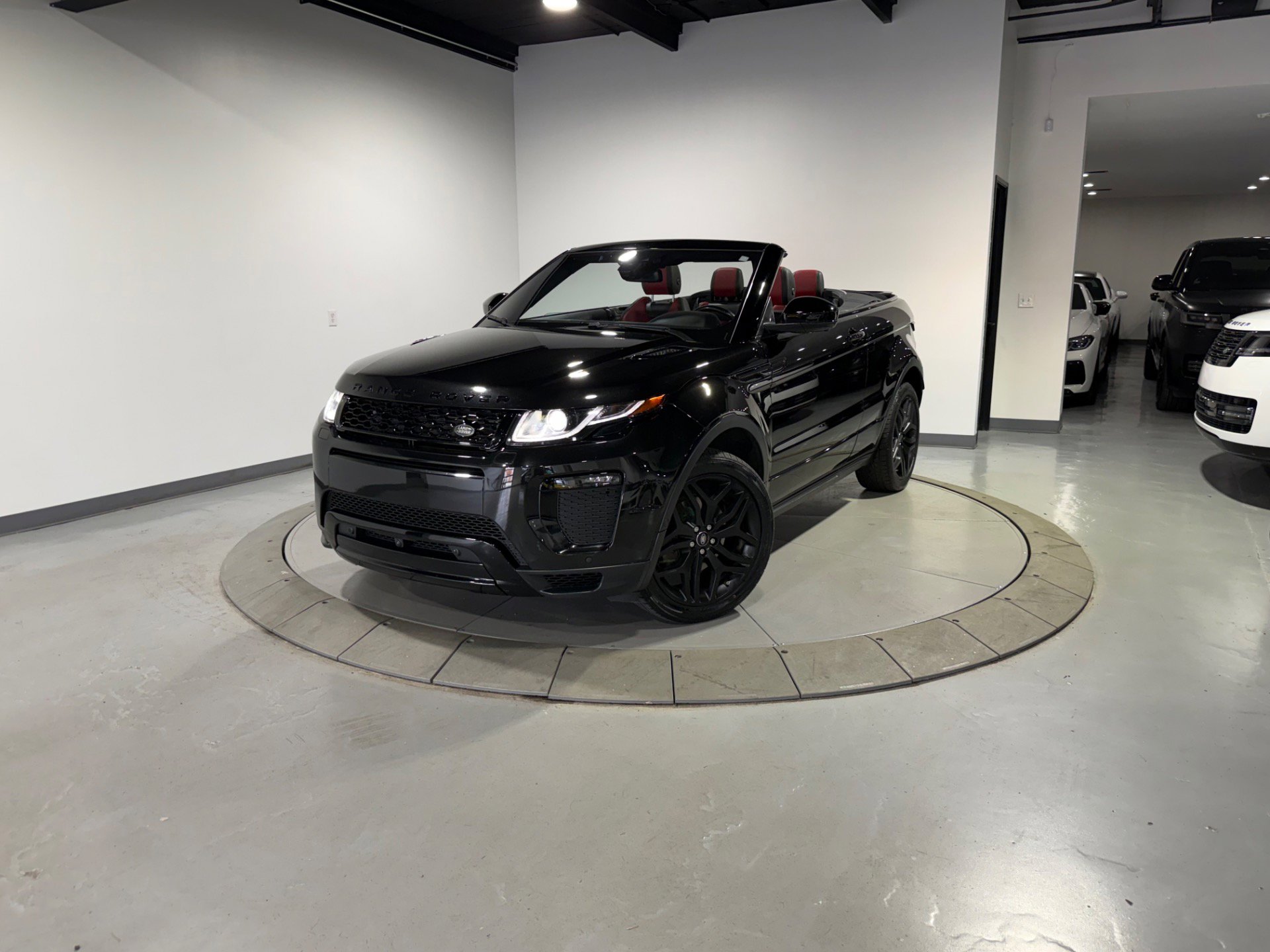 Used 2018 Land Rover Range Rover Evoque HSE Dynamic image 5