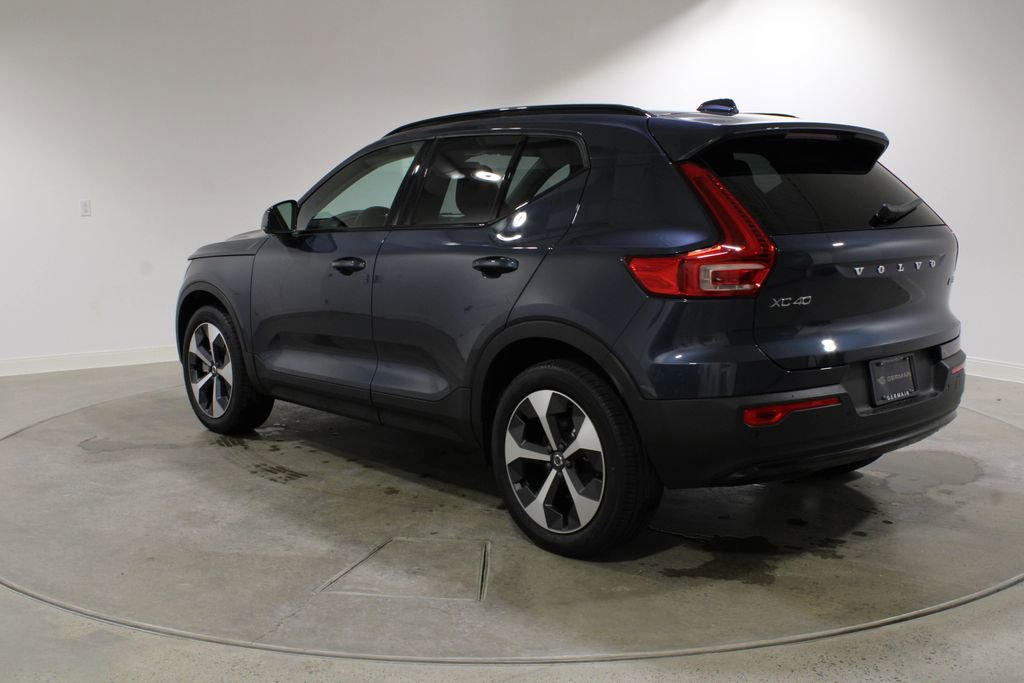 Used 2026 Volvo XC40 B5 Core w/ Climate Package image 3