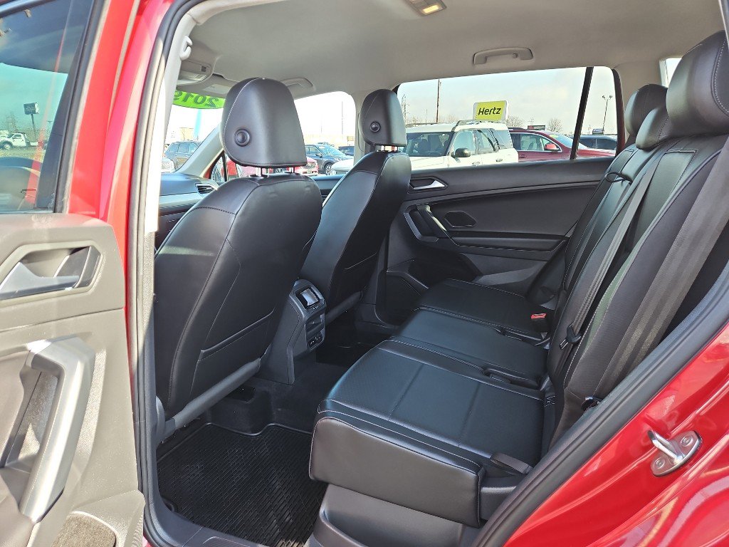 Used 2019 Volkswagen Tiguan SE image 12