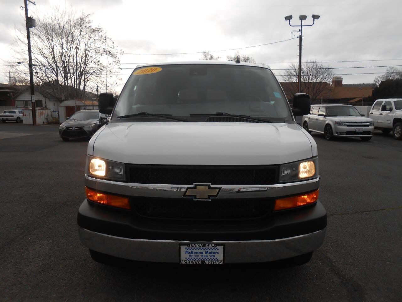 Used 2020 Chevrolet Express 3500 LT w/ LT Preferred Equipment Group image 5