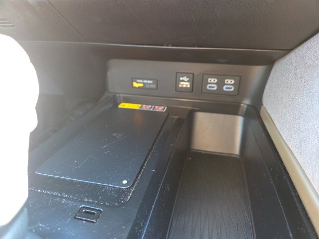 Used 2025 Toyota Camry LE w/ Convenience Package AWD/4WD image 19