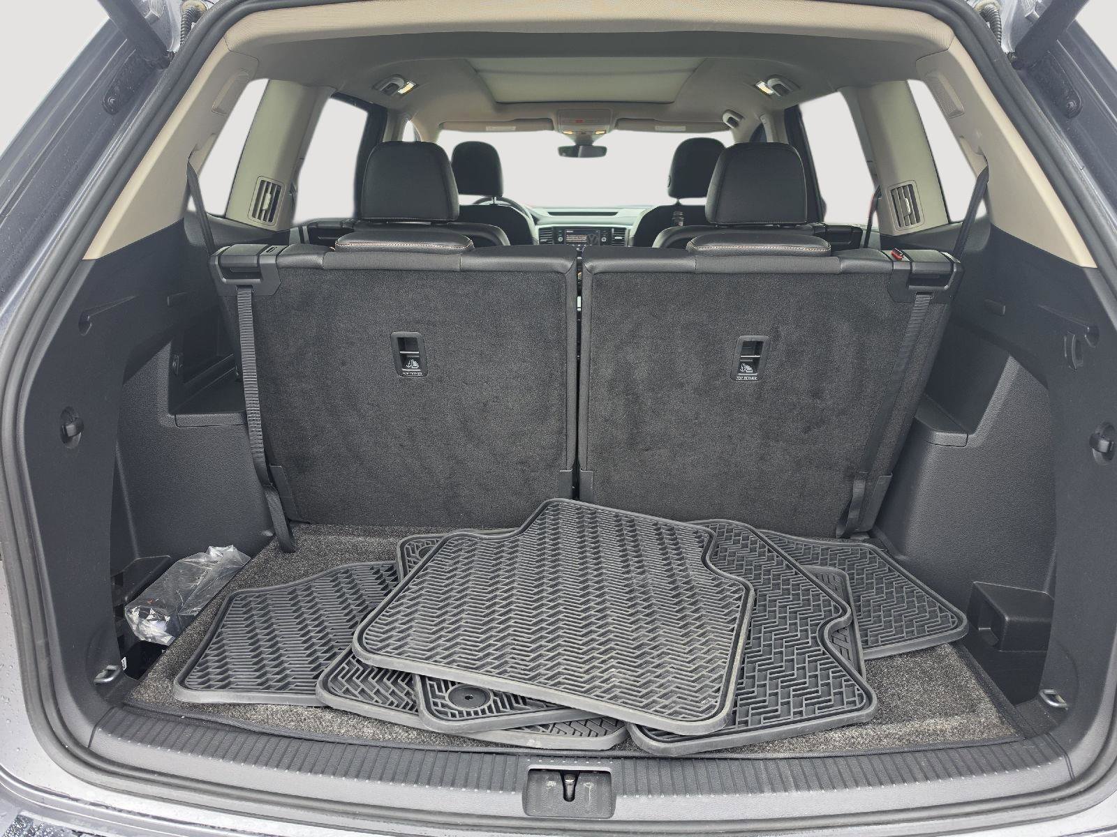 Used 2019 Volkswagen Atlas SEL Premium image 14