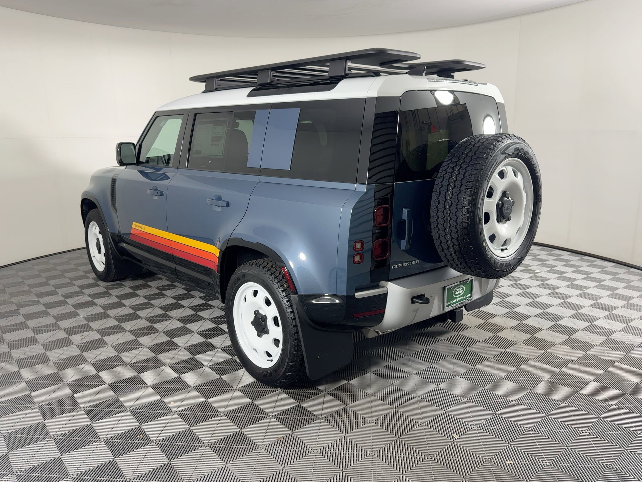 New 2025 Land Rover Defender 110 S image 26