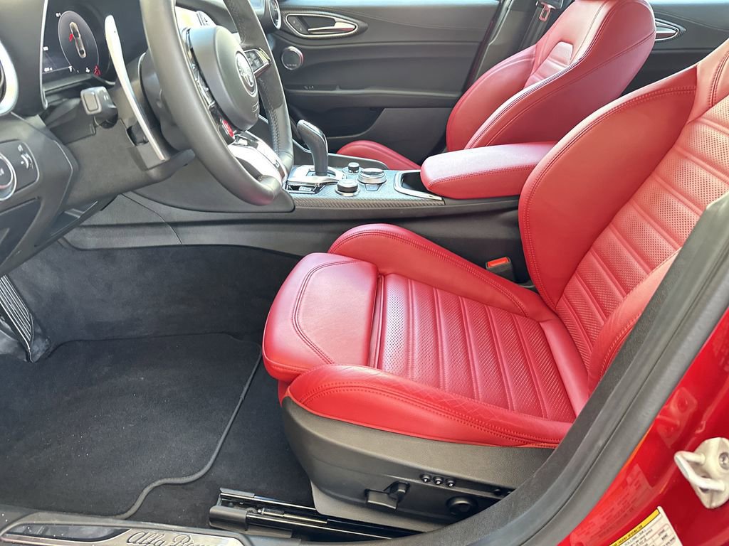 Used 2024 Alfa Romeo Giulia Quadrifoglio RWD image 14
