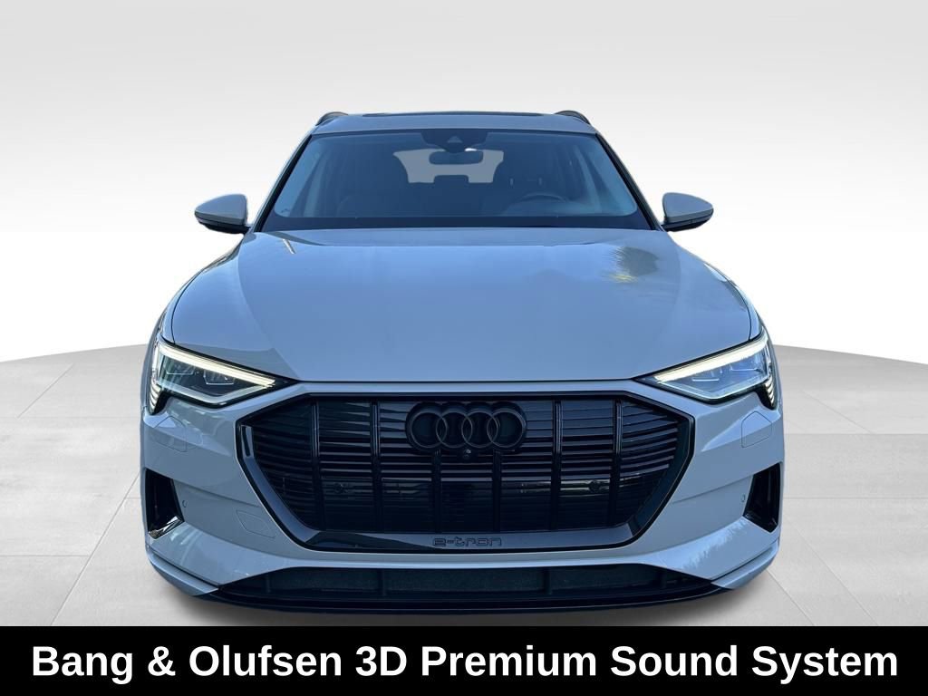 Used 2022 Audi e-tron Premium Plus w/ Premium Plus Package image 9