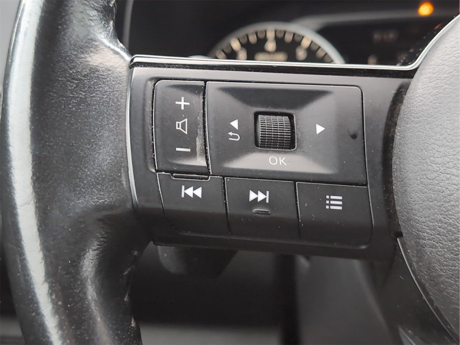 Used 2022 Nissan Pathfinder SL w/ SL Premium Package image 24